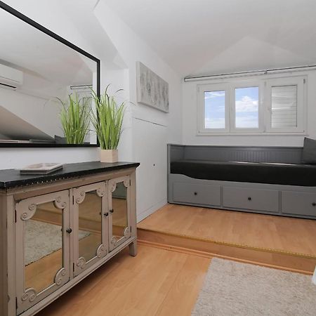 Spacious 2 Bedroom Apt Luxeview- Oldtownview, 10Min To Town دوبروفينك المظهر الخارجي الصورة