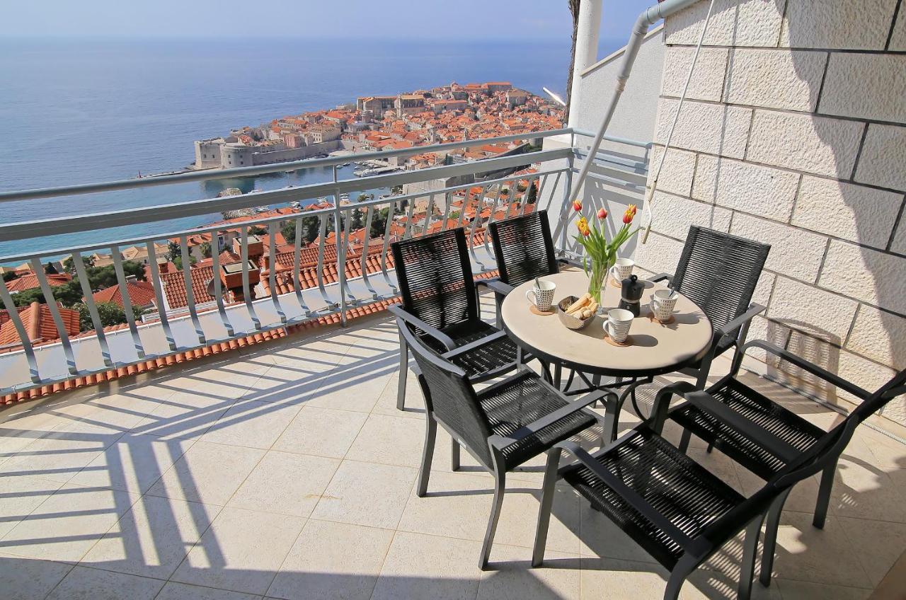 Spacious 2 Bedroom Apt Luxeview- Oldtownview, 10Min To Town دوبروفينك المظهر الخارجي الصورة