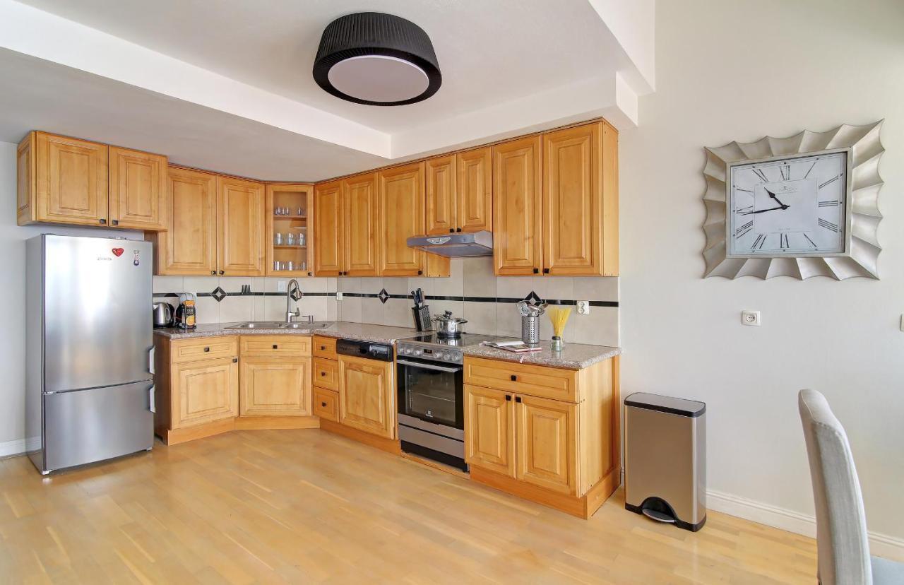 Spacious 2 Bedroom Apt Luxeview- Oldtownview, 10Min To Town دوبروفينك المظهر الخارجي الصورة