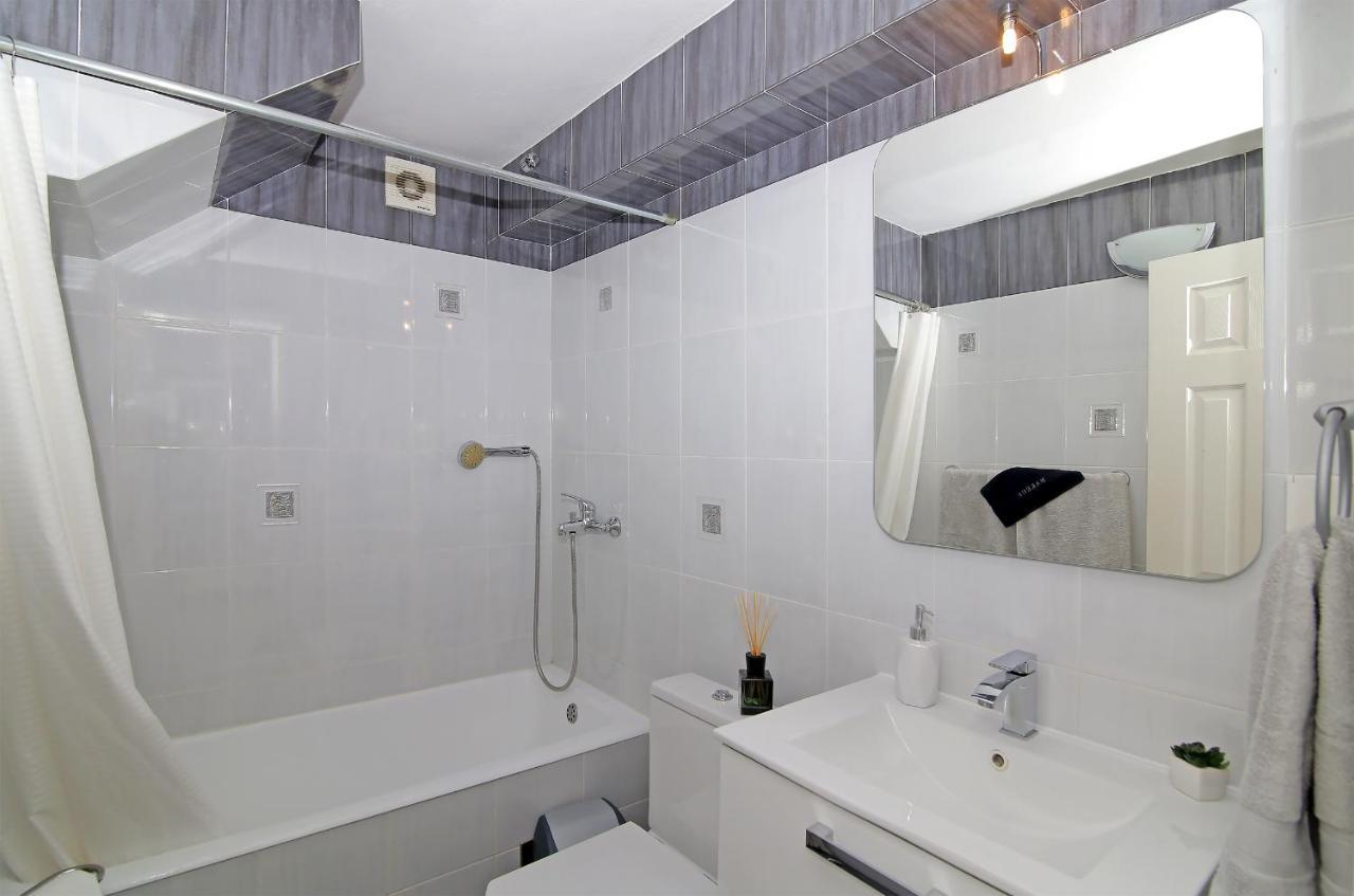 Spacious 2 Bedroom Apt Luxeview- Oldtownview, 10Min To Town دوبروفينك المظهر الخارجي الصورة